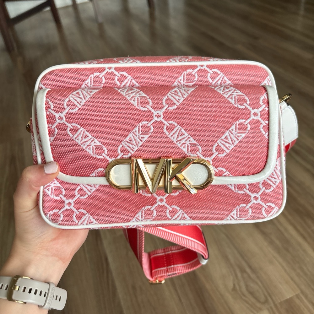 Michael Kors Pink and Gold Crossbody Bag (Perfect Condition-worn once)